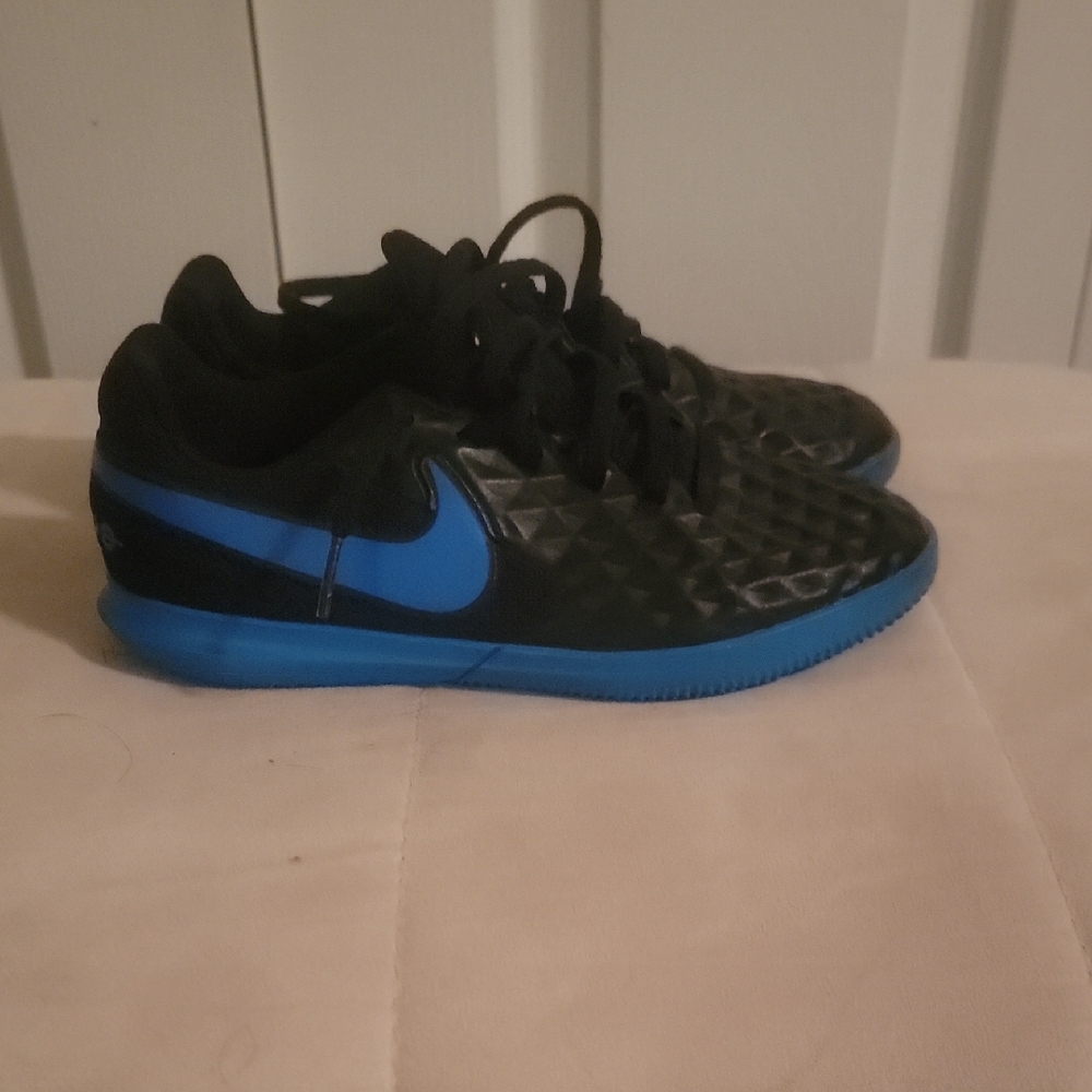 Nike Kids' Black and Blue Sneakers